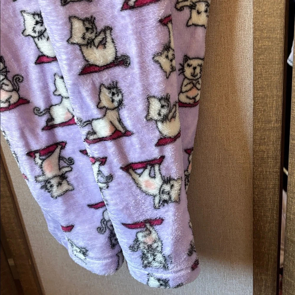 Girls Fleece Lavender Cat Print Pajama Bottoms small